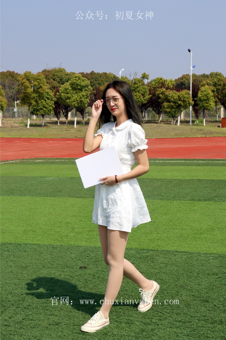 初夏女神 NO.004 邻家女孩校园生活篇-肉丝帆布鞋